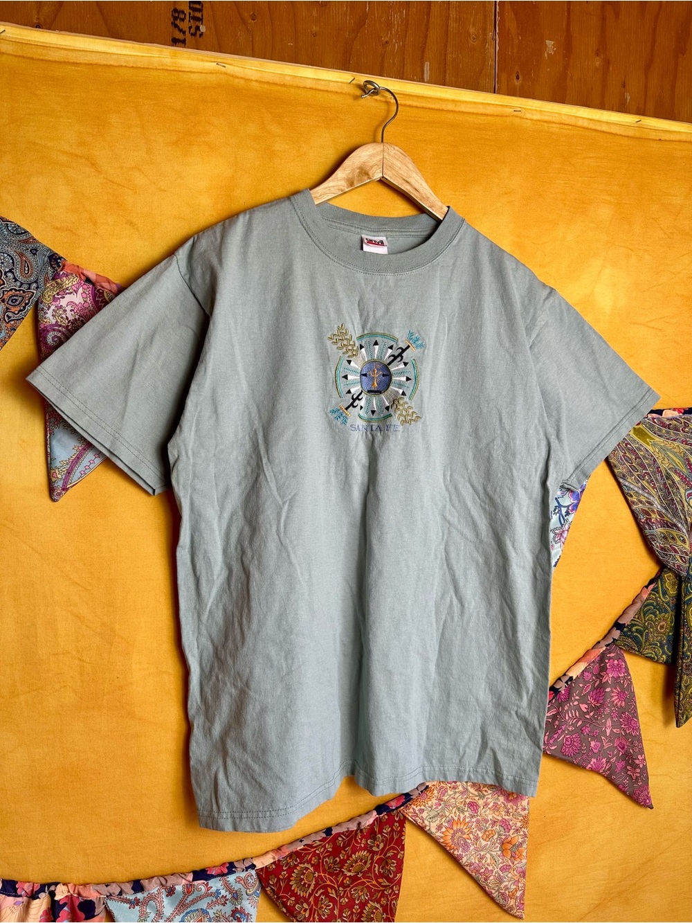 Vintage 90’s Santa Fe Embroidered T-Shirt